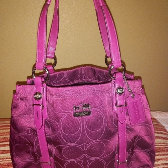 🖤Rare Coach Berry op art jacard signature satchel/tote - Picture 3 of 11